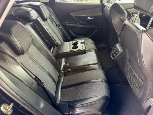 Peugeot 3008 2017 - 18500 EUR, 83995 km - AUTO.MOTO.pt - 83995km - foto 18 de 28