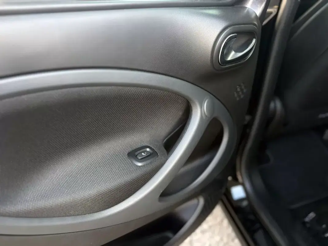 Smart ForFour 2020 - 12990 EUR, 37813 km - AUTO.MOTO.pt - 37813km - foto 13 de 17