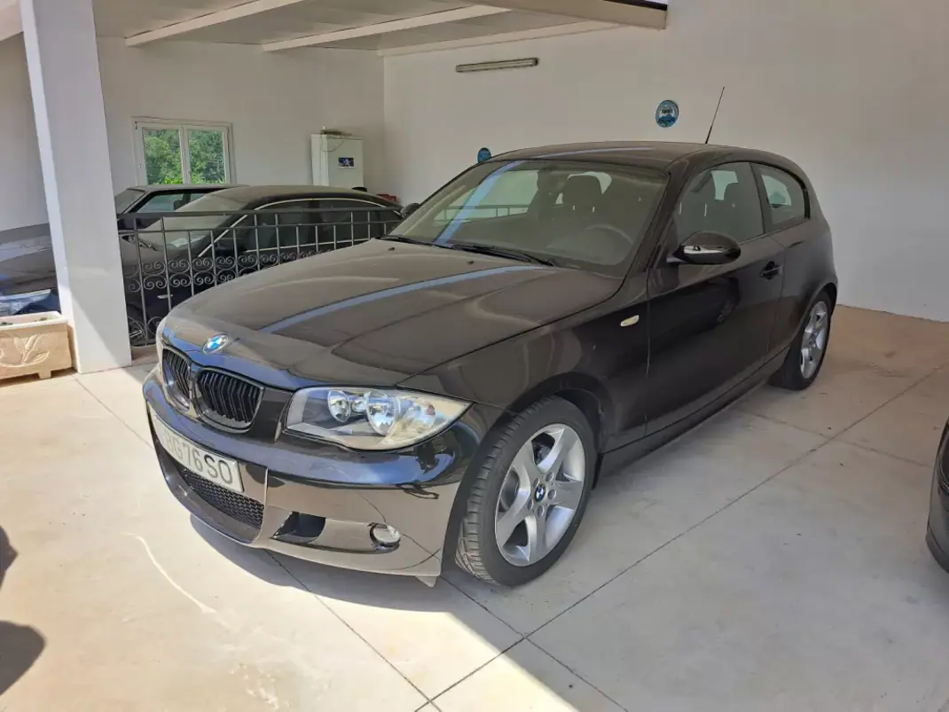 BMW 118 2008 - 8250 EUR, 299950 km - AUTO.MOTO.pt - 299950km - foto 1 de 13