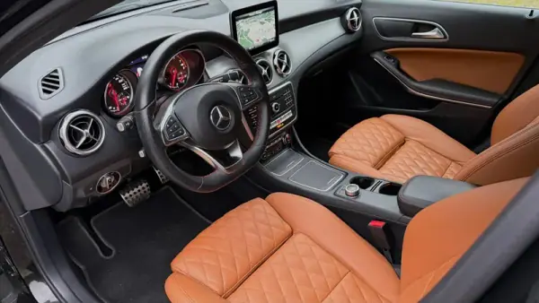 Mercedes-Benz GLA 180 2020 - 25750 EUR, 160000 km - AUTO.MOTO.pt - 160000km - foto 4 de 23