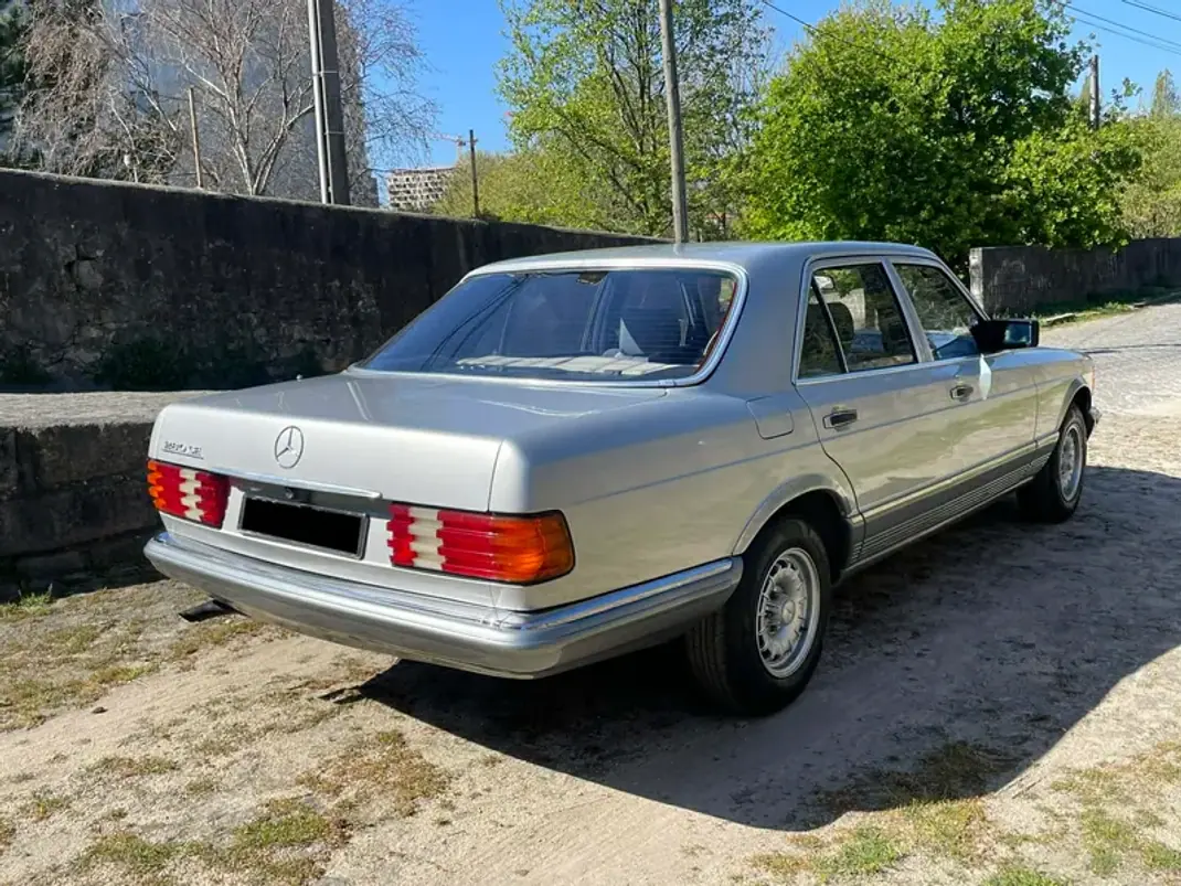 Mercedes-Benz 280 1982 - 11900 EUR, 215000 km - 215000km - foto 4 de 23