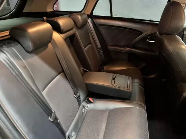 Toyota Avensis Touring Sports 2015 - 13750 EUR, 144000 km - AUTO.MOTO.pt - 144000km - foto 49 de 58