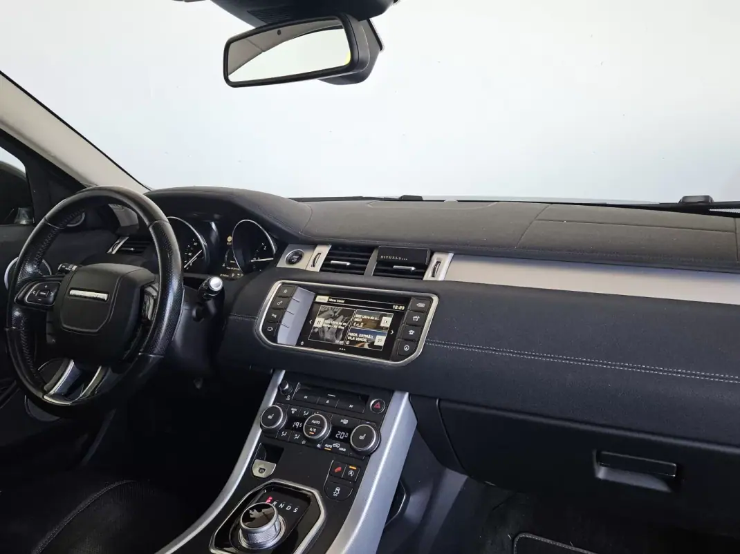 Land Rover EVOQUE 2017 - 16980 EUR, 197000 km - 197000km - foto 6 de 6