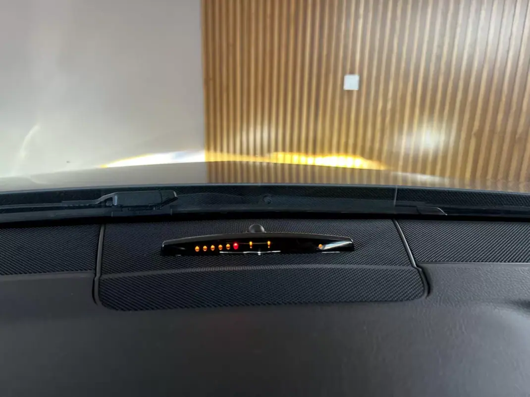 Mercedes-Benz E 220 2015 - 24999 EUR, 161900 km - AUTO.MOTO.pt - 161900km - foto 76 de 135