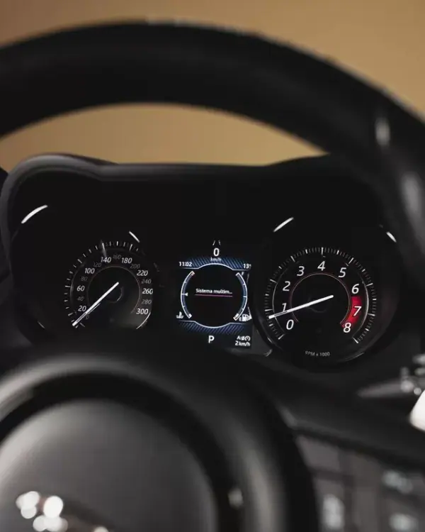 Jaguar F-Type 2018 - 45950 EUR, 78000 km - AUTO.MOTO.pt - 78000km - foto 19 de 31