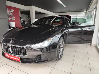 Maserati Ghibli 2015 - 34500 EUR, 129900 km - AUTO.MOTO.pt - 129900km - foto 21 de 36