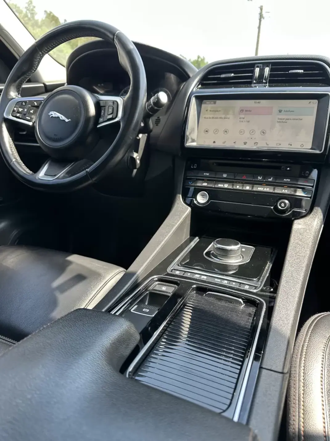 Jaguar F-Pace 2018 - 22500 EUR, 146000 km - 146000km - foto 63 de 69