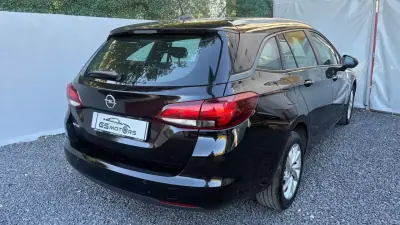 Opel Astra Sports Tourer 2019 - 9400 EUR, 159000 km - 159000km - foto 5 de 12
