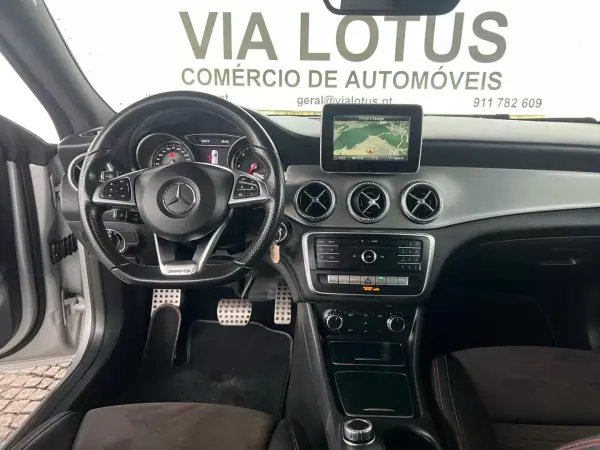 Mercedes-Benz CLA 220 2018 - 22000 EUR, 136295 km - AUTO.MOTO.pt - 136295km - foto 15 de 15