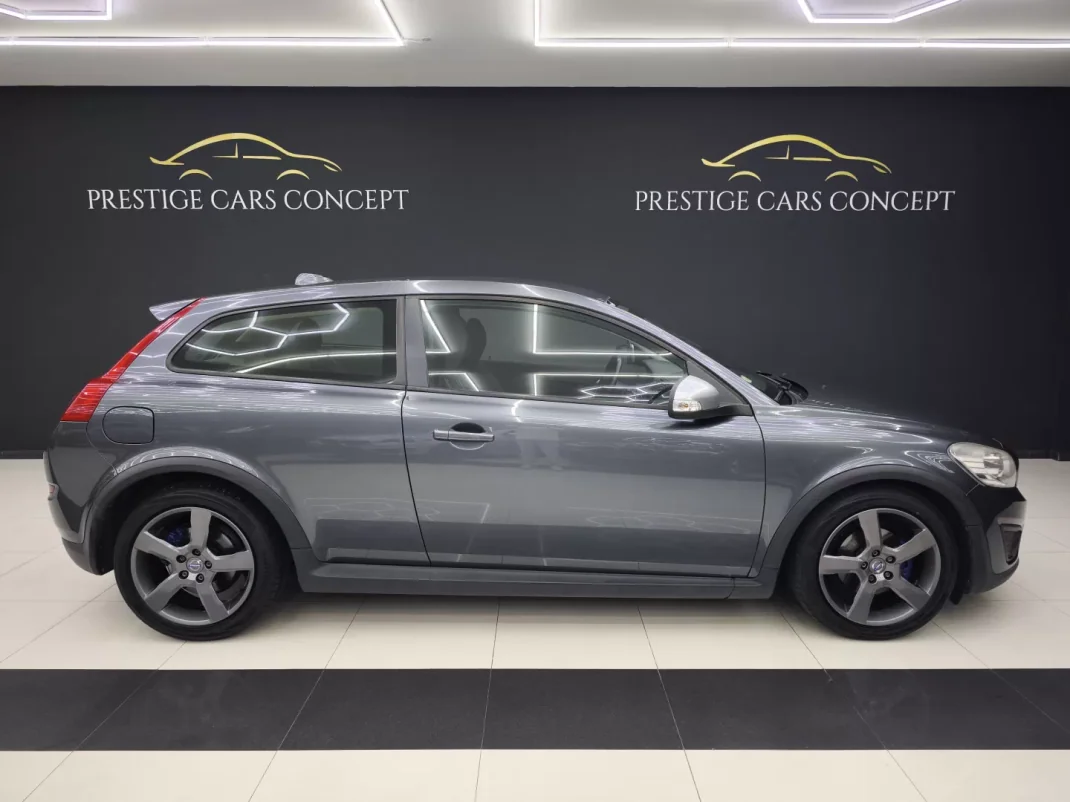 Volvo C30 2012 - 10950 EUR, 265888 km - AUTO.MOTO.pt - 265888km - foto 2 de 35