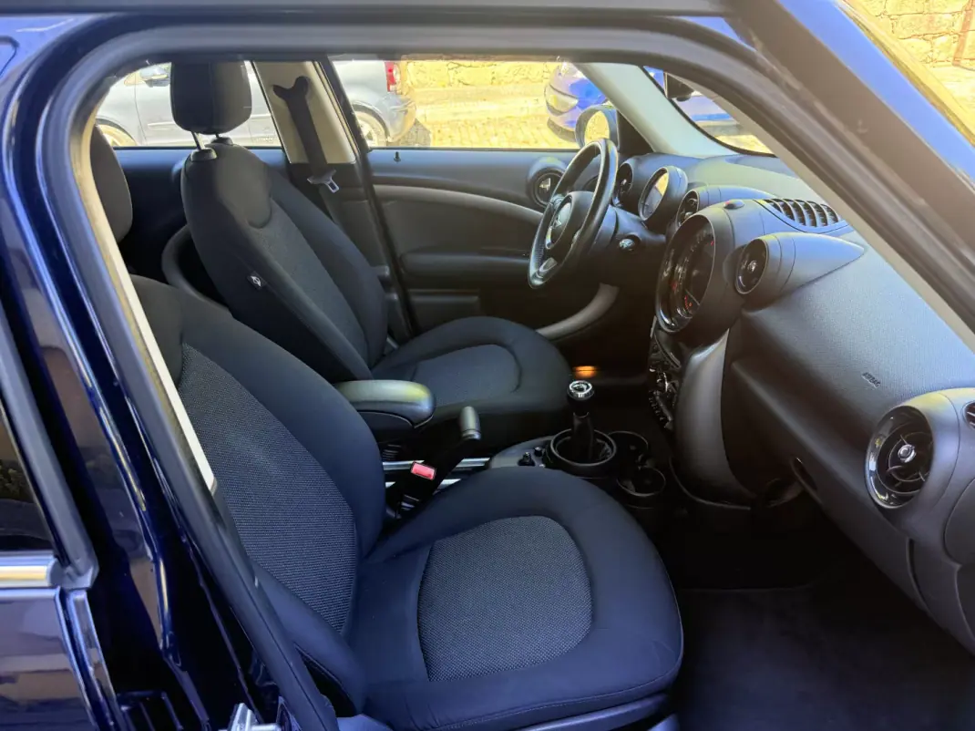 MINI Countryman 2016 - 10950 EUR, 221000 km - AUTO.MOTO.pt - 221000km - foto 11 de 13