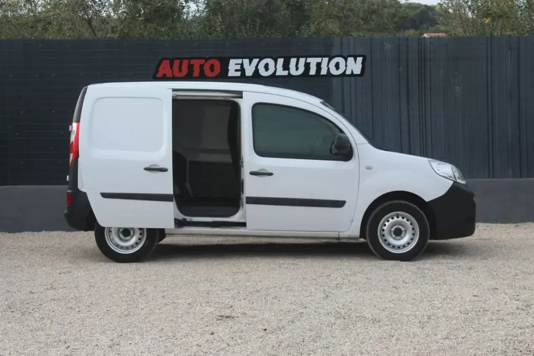 Renault KANGOO 1.5DCI 3L C/IVA 2019 - 8902 EUR, 175000 km - AUTO.MOTO.pt - 175000km - foto 22 de 23