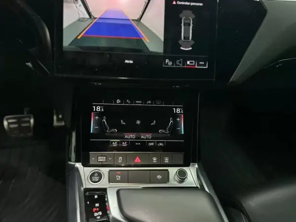 Audi Q8 e-Tron Sportback 2023 - 49500 EUR, 93000 km - AUTO.MOTO.pt - 93000km - foto 18 de 31