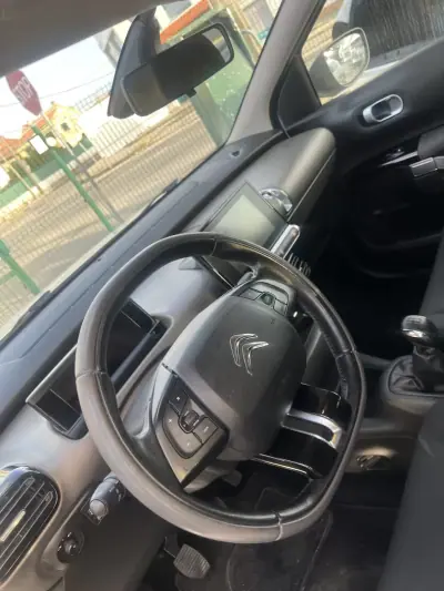 Citroën C4 Cactus 2016 - 9999 EUR, 237000 km - AUTO.MOTO.pt - 237000km - foto 5 de 7