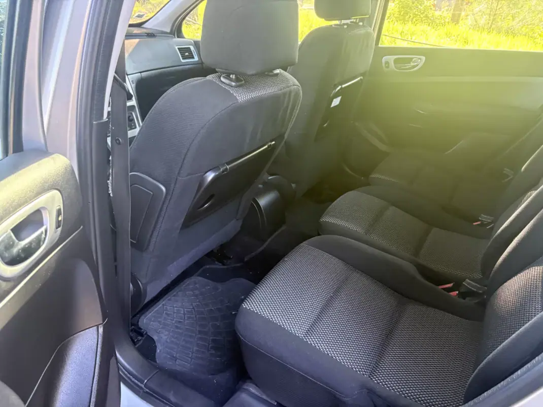 Peugeot 207 SW 2007 - 4500 EUR, 230000 km - 230000km - foto 13 de 20