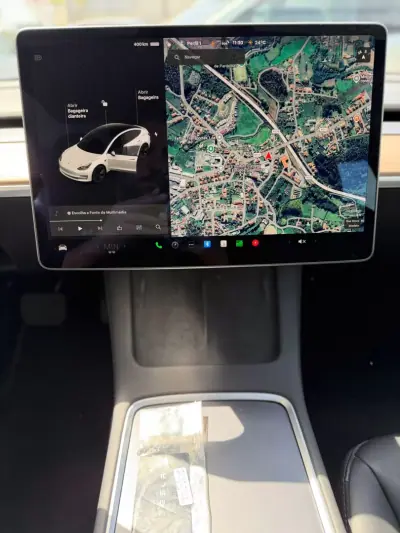 Tesla Model 3 2021 - 26500 EUR, 77000 km - AUTO.MOTO.pt - 77000km - foto 8 de 18