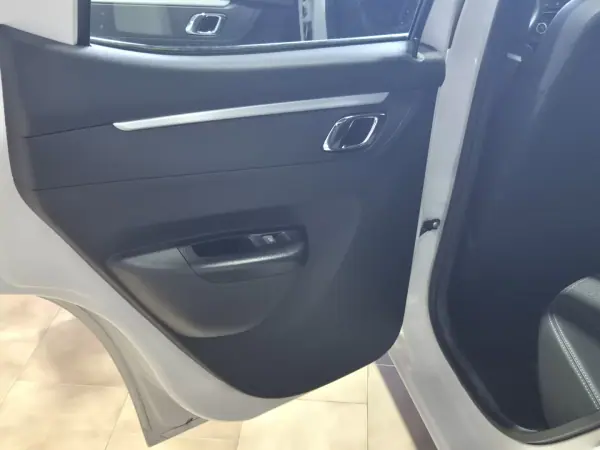 Dacia Spring 2023 - 14000 EUR, 13500 km - AUTO.MOTO.pt - 13500km - foto 19 de 22