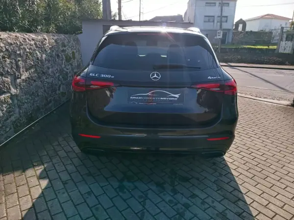Mercedes-Benz GLC 300 2023 - 59999 EUR, 21000 km - AUTO.MOTO.pt - 21000km - foto 5 de 19