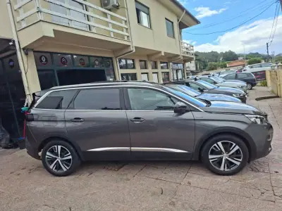 Peugeot 5008 2017 - 16500 EUR, 30000 km - AUTO.MOTO.pt - 30000km - foto 6 de 35