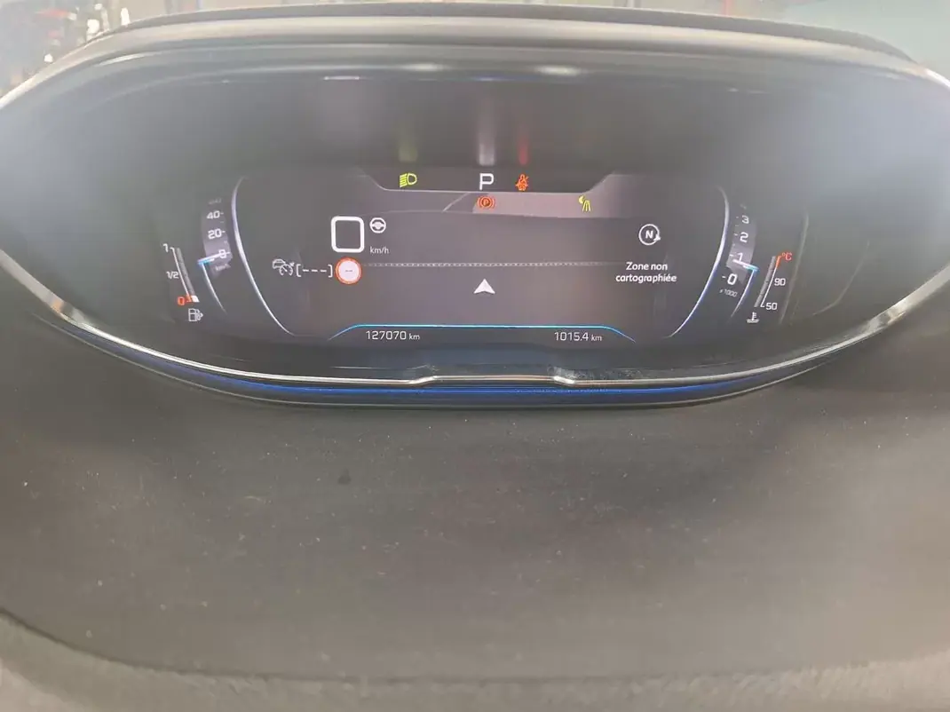 Peugeot 5008 2021 - 22990 EUR, 127 km - 127km - foto 6 de 10