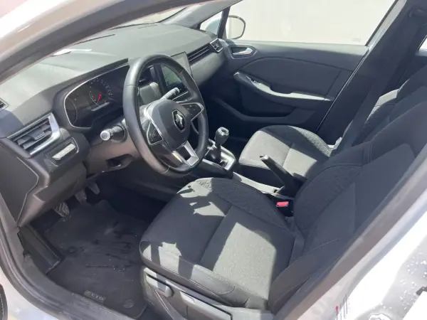 Renault Clio 2020 - 13900 EUR, 93853 km - AUTO.MOTO.pt - 93853km - foto 5 de 5
