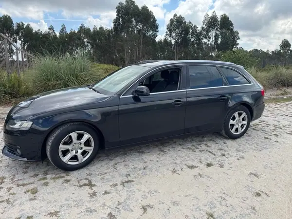 Audi A4 Avant 2011 - 7799 EUR, 312000 km - AUTO.MOTO.pt - 312000km - foto 4 de 12