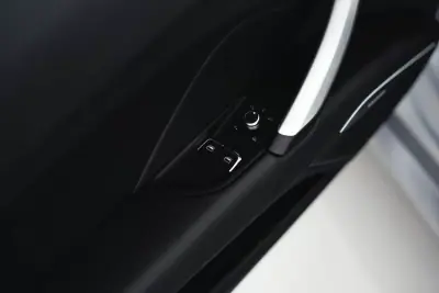 Audi TT Roadster 2015 - 33950 EUR, 151742 km - 151742km - foto 33 de 55