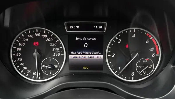 Mercedes-Benz A 180 2014 - 14650 EUR, 191121 km - AUTO.MOTO.pt - 191121km - foto 30 de 34