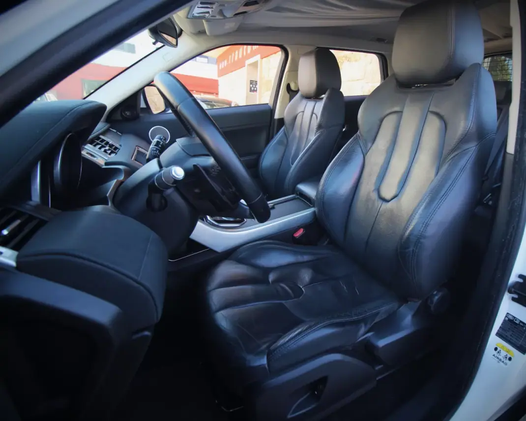 Land Rover Range Rover Evoque 2013 - 18990 EUR, 209500 km - AUTO.MOTO.pt - 209500km - foto 6 de 50
