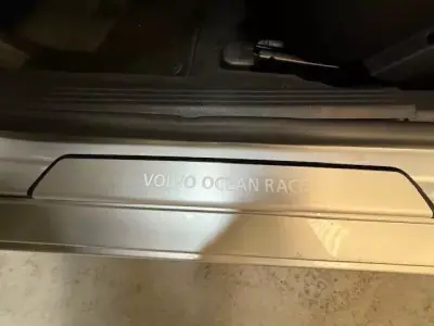 Volvo V40 2015 - 13750 EUR, 188000 km - AUTO.MOTO.pt - 188000km - foto 11 de 12