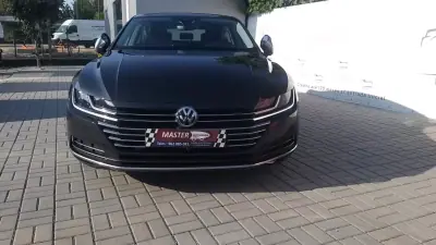 Volkswagen Arteon 2019 - 26650 EUR, 90000 km - AUTO.MOTO.pt - 90000km - foto 38 de 38