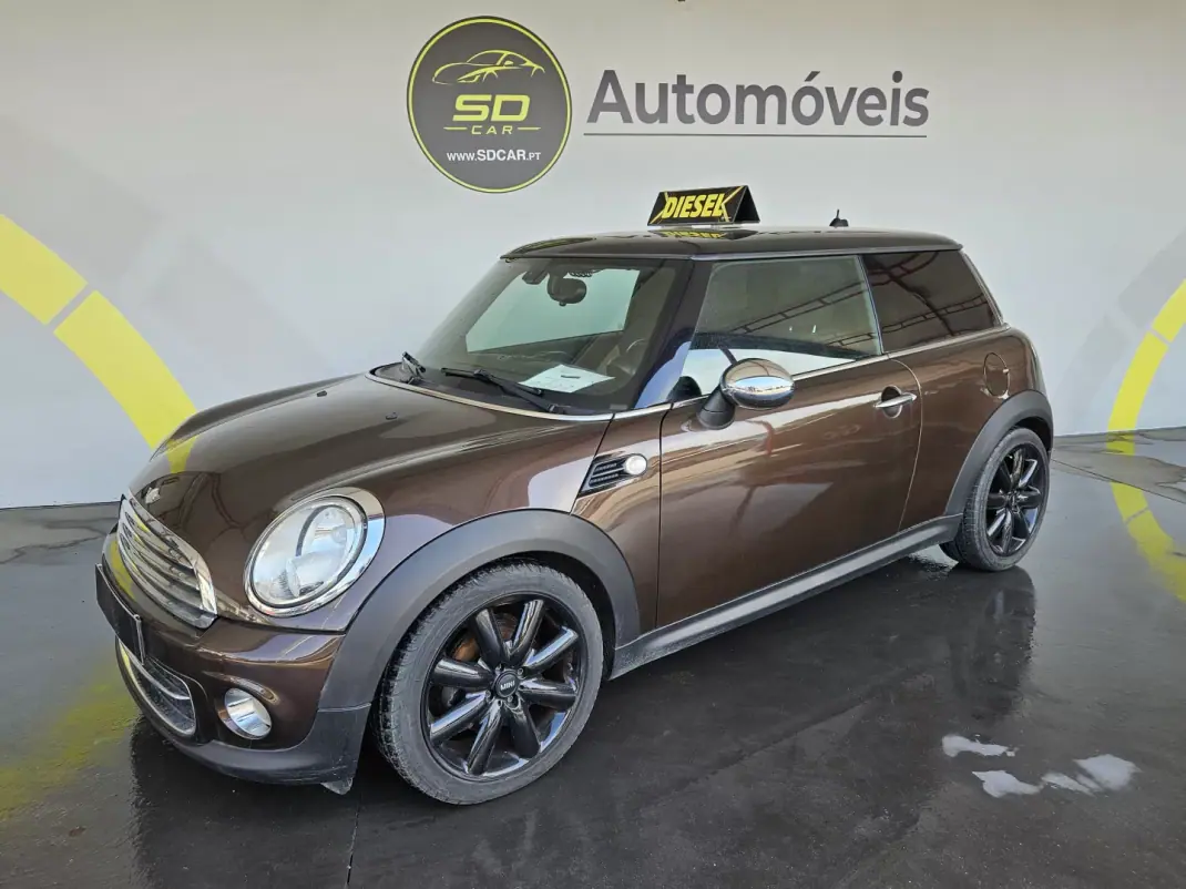 MINI Cooper 2012 - 9750 EUR, 174000 km - AUTO.MOTO.pt - 174000km - foto 1 de 12