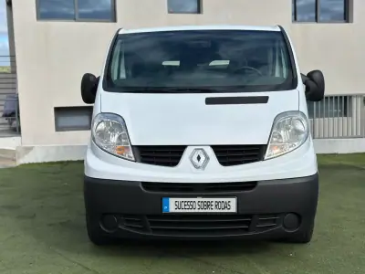 Renault TRAFIC L2H1 125CV 2014 - 16990 EUR, 98646 km - AUTO.MOTO.pt - 98646km - foto 2 de 16
