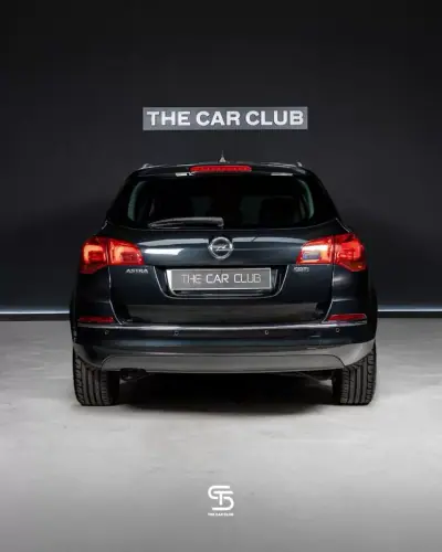 Opel Astra Sports Tourer 2015 - 5950 EUR, 305731 km - AUTO.MOTO.pt - 305731km - foto 4 de 16