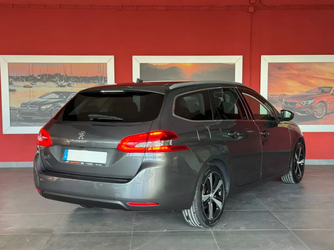 Peugeot 308 SW 2018 - 14990 EUR, 124838 km - AUTO.MOTO.pt - 124838km - foto 8 de 21