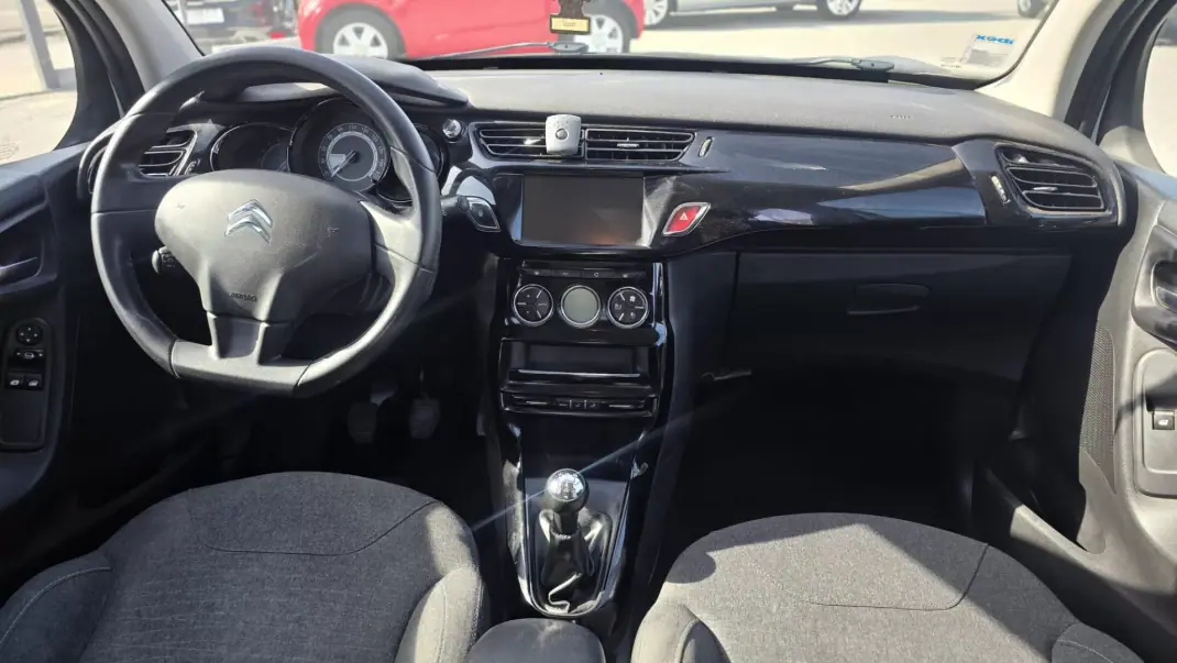 Citroën C3 2015 - 7450 EUR, 133667 km - AUTO.MOTO.pt - 133667km - foto 7 de 13