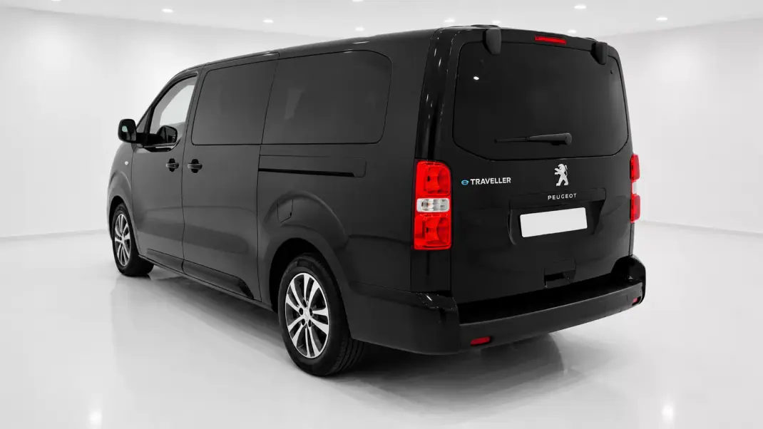 Peugeot e-Traveller 2023 - 20324 EUR, 210000 km - 210000km - foto 4 de 10