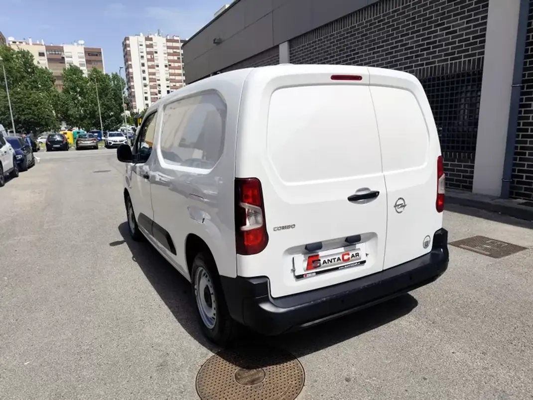 Opel COMBO 2019 - 11980 EUR, 162000 km - AUTO.MOTO.pt - 162000km - foto 13 de 21