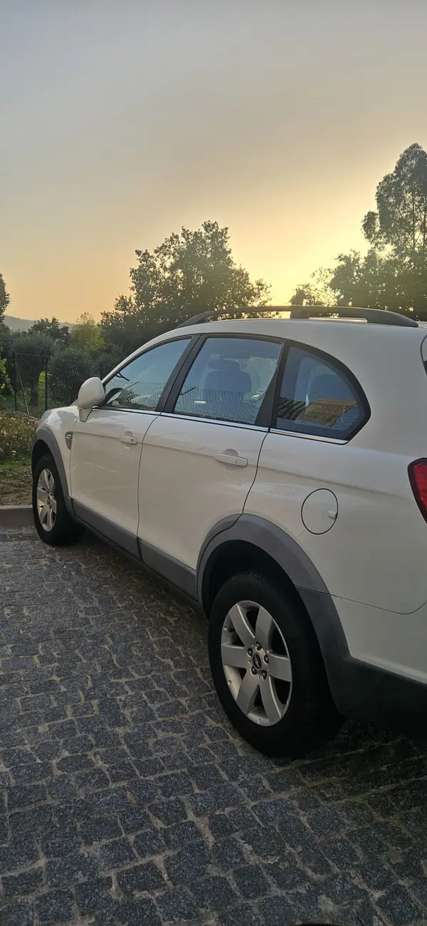Chevrolet Captiva 2011 — foto 2 de 7