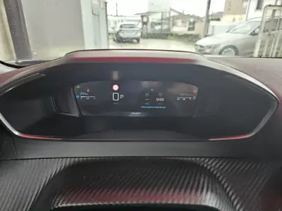 Peugeot 2008 2023 - 22999 EUR, 119000 km - AUTO.MOTO.pt - 119000km - foto 15 de 21