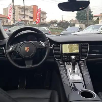 Porsche Panamera 2013 - 41500 EUR, 113000 km - AUTO.MOTO.pt - 113000km - foto 10 de 18