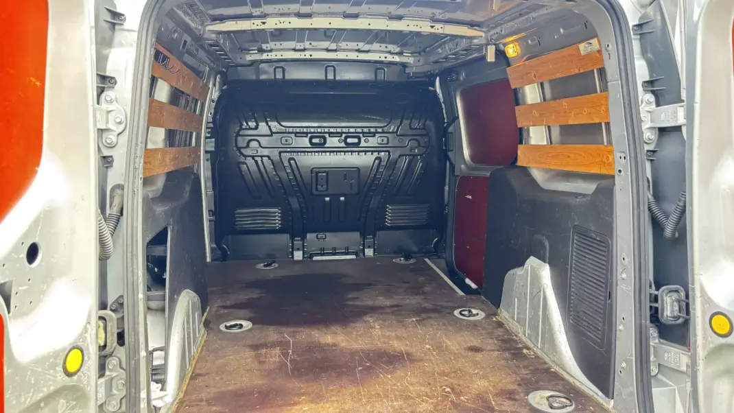 Ford Transit Connect 2018 - 15900 EUR, 115000 km - 115000km - foto 5 de 8