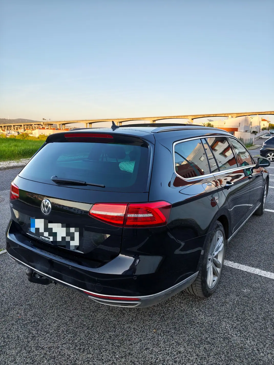 Volkswagen Passat Variant 2015 - 15500 EUR, 166000 km - 166000km - foto 3 de 12