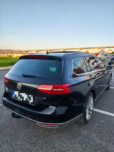 Volkswagen Passat Variant 2015 - 15500 EUR, 166000 km - 166000km - foto 3 de 12
