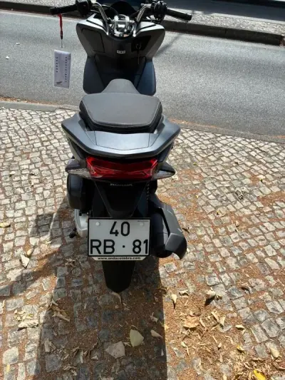 Honda PCX 125 2016 - 2350 EUR, 9998 km - AUTO.MOTO.pt - 9998km - foto 9 de 14