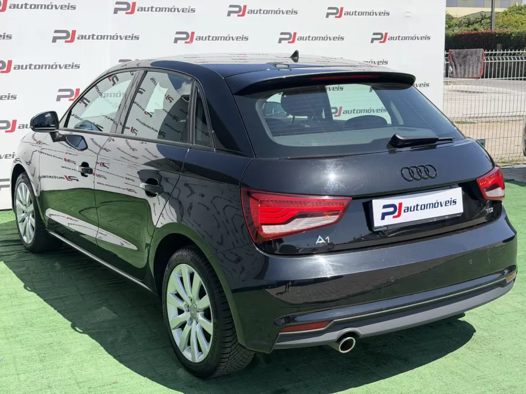 Audi A1 Sportback 2018 - 15990 EUR, 146169 km - AUTO.MOTO.pt - 146169km - foto 9 de 23