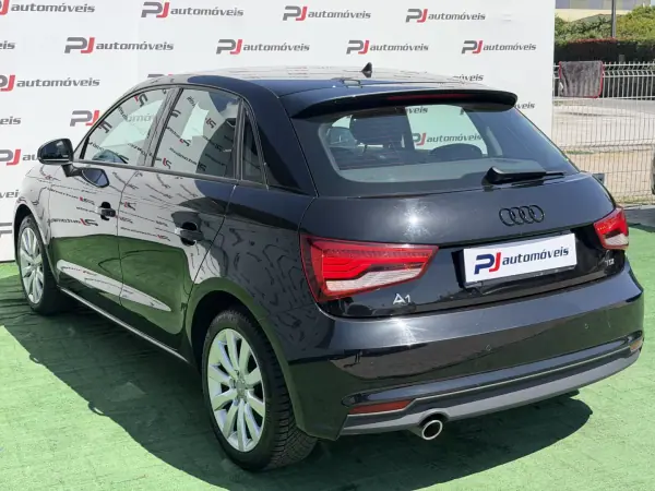 Audi A1 Sportback 2018 - 15990 EUR, 146169 km - AUTO.MOTO.pt - 146169km - foto 9 de 23