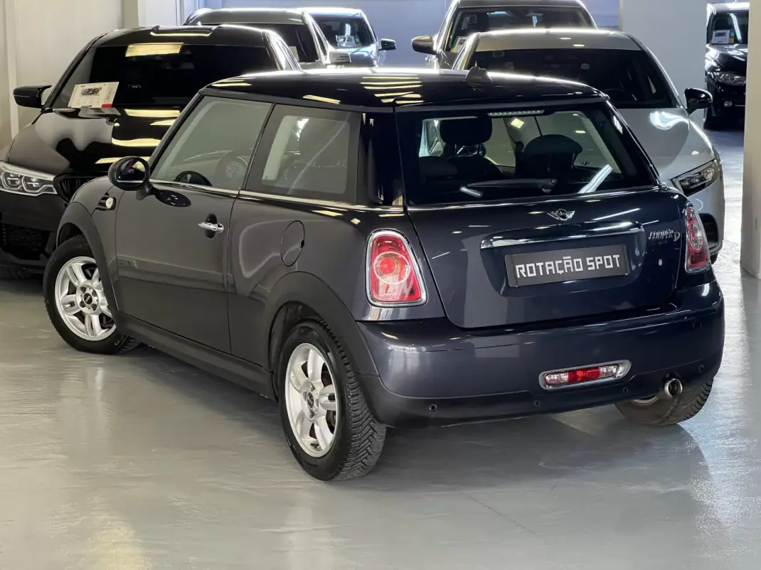 MINI 3 Portas 2012 - 6990 EUR, 185000 km - AUTO.MOTO.pt - 185000km - foto 6 de 41