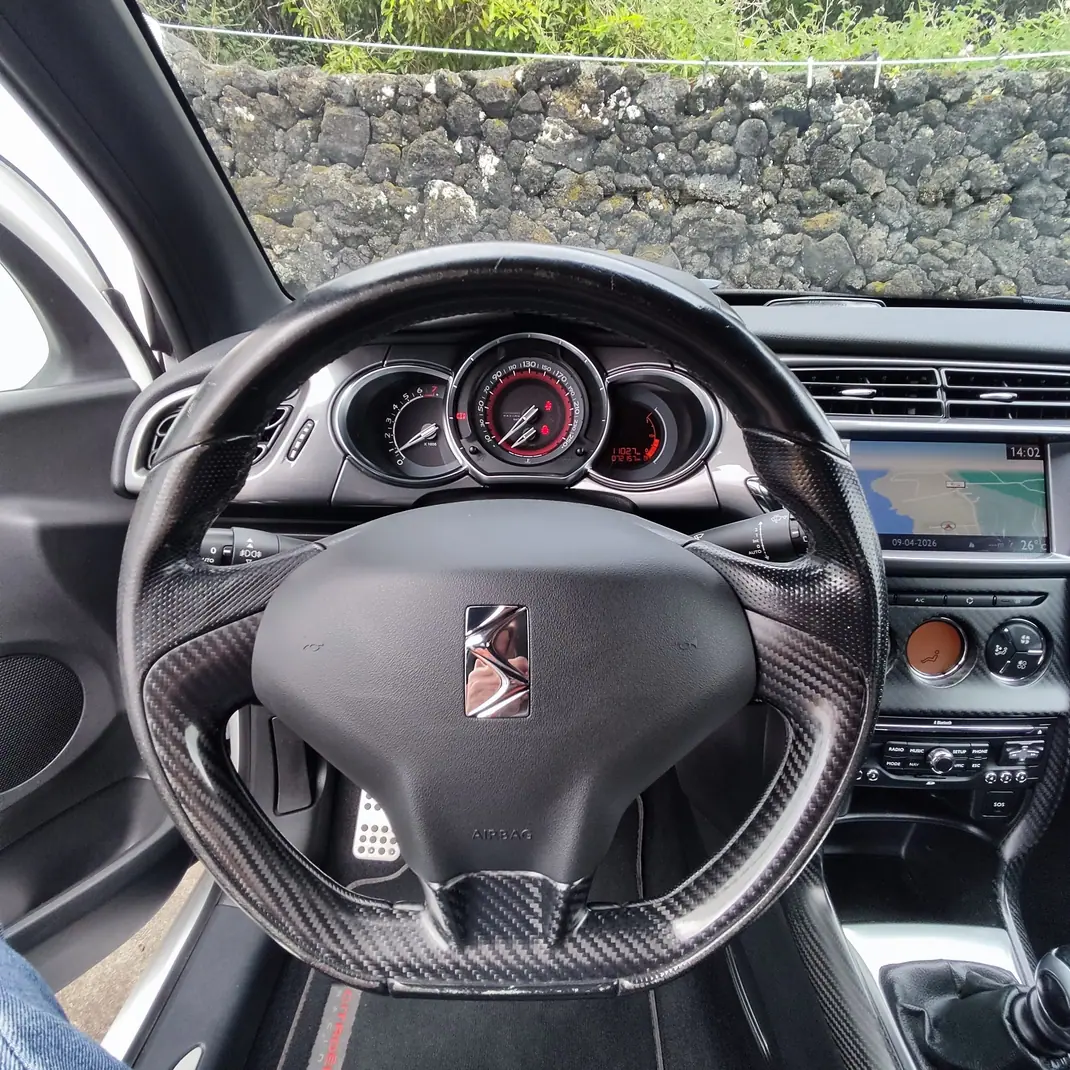 Citroën DS3 2011 - 12000 EUR, 73000 km - 73000km - foto 4 de 14