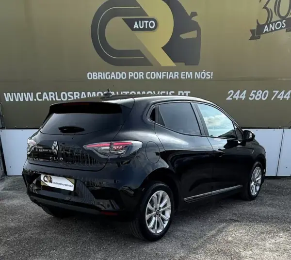 Renault Clio 2024 — foto 3 de 10